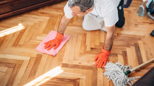 Parkett reparieren: Kosten und Tipps für die Schweiz